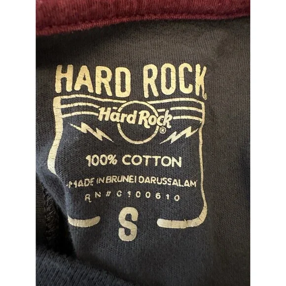 Hard Rock T-shirt Men’s S Charcoal Atlantic City Love All Serve All Rock Is Free - Picture 6 of 8